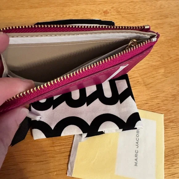 NWT Marc Jacobs Lipstick pink The J Marc Top Zip Multi Wallet - Picture 6 of 6